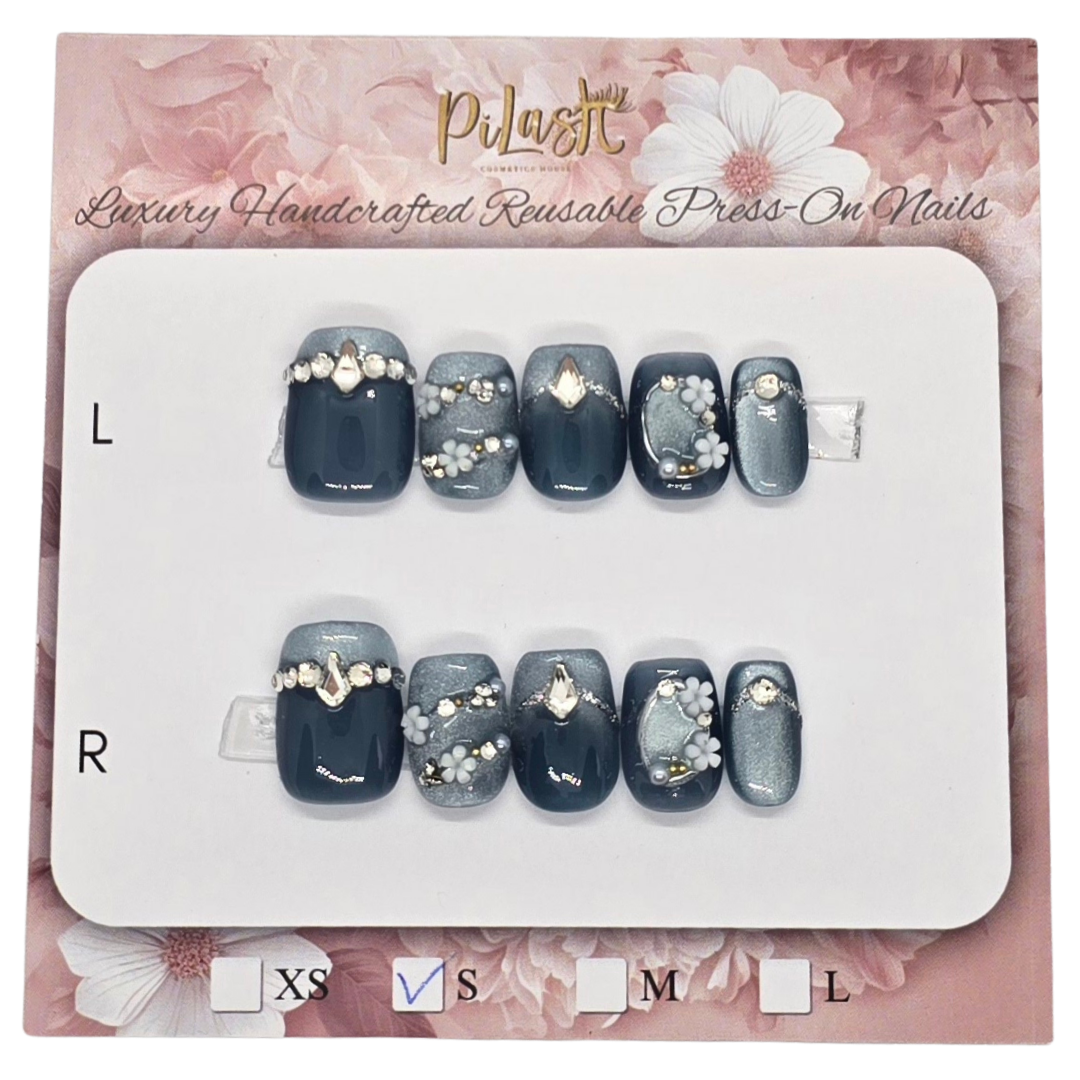 PRESS-ON NAILS (SMALL)