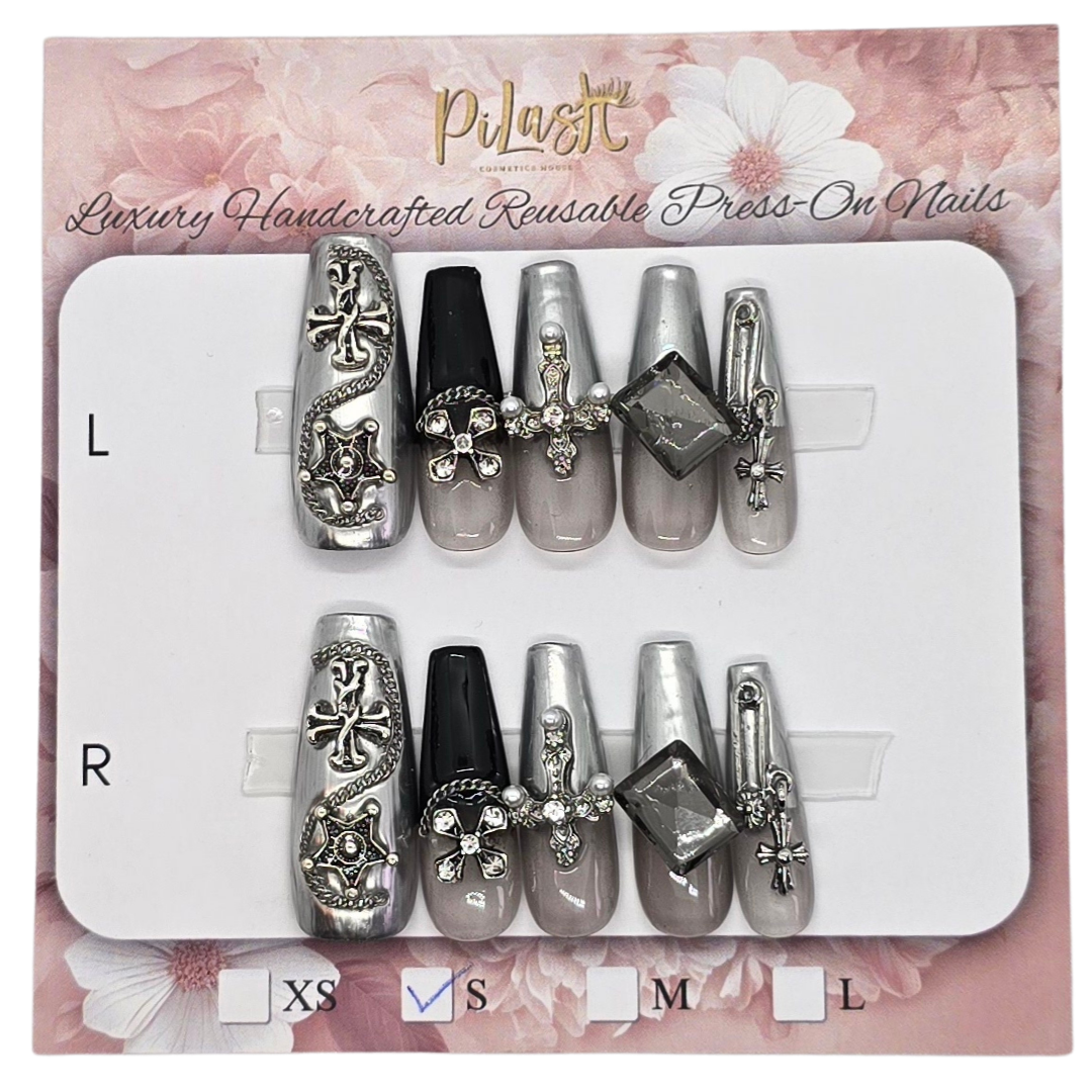 PRESS-ON NAILS (SMALL)