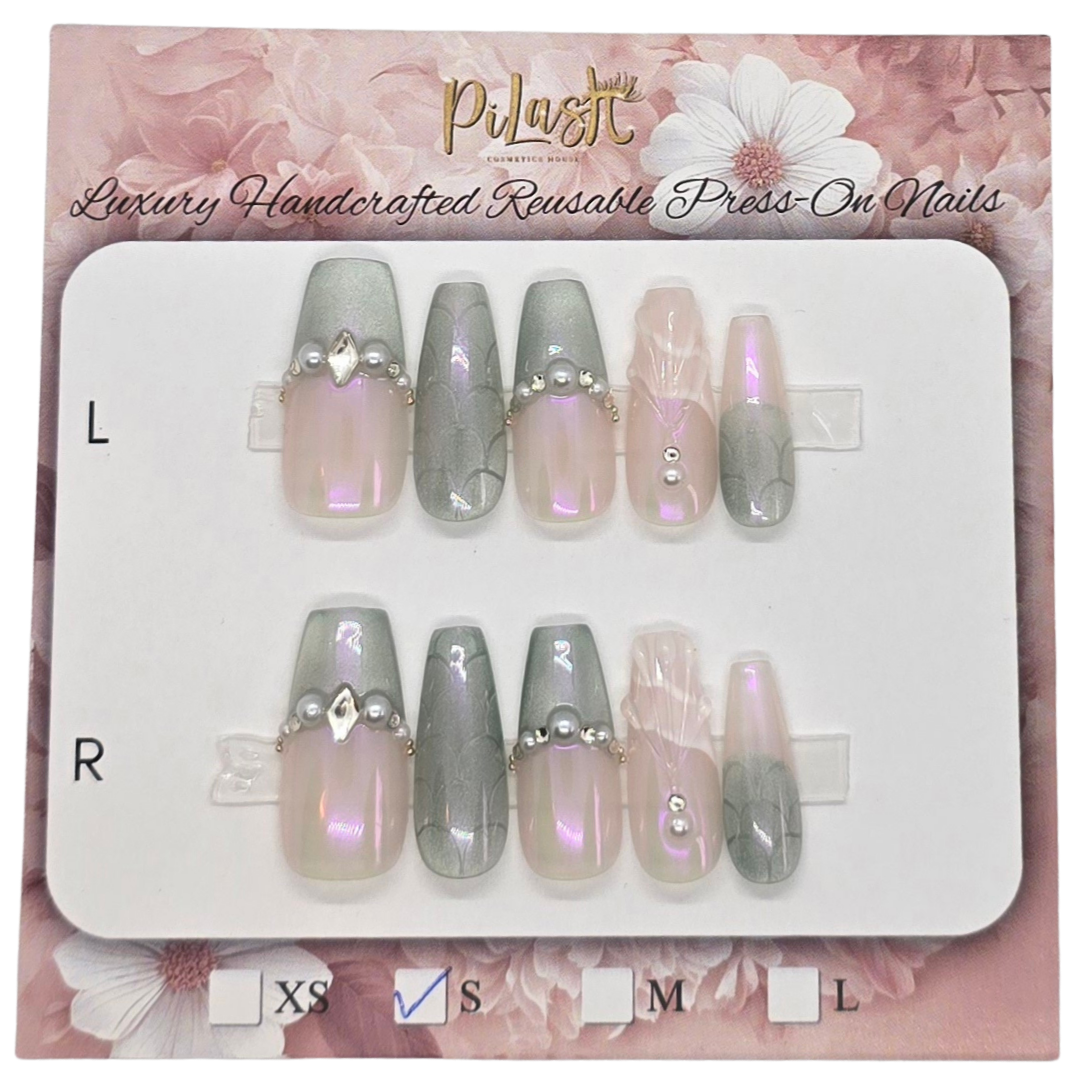 PRESS-ON NAILS (SMALL)